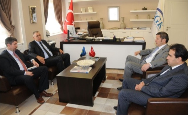 KOSOVA EMEKLİLER FONU YETKİLİLERİ, TÜRKİYE SOSYAL GÜVENLİK KURUMU’NU ZİYARET ETTİ