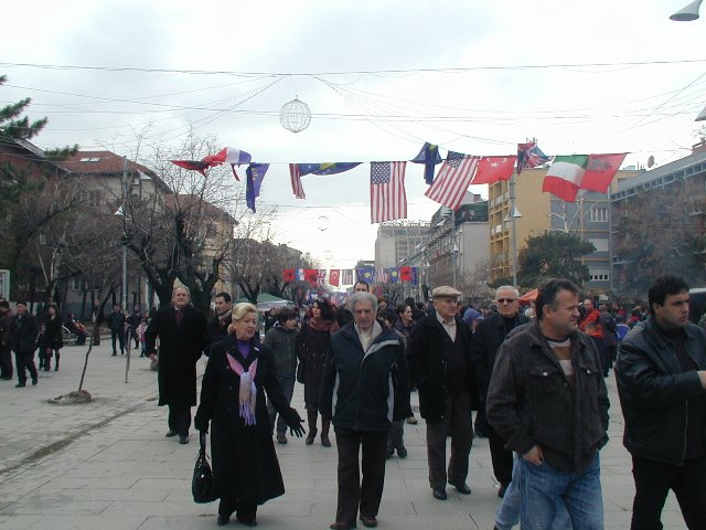 KOSOVA YAŞLANIYOR