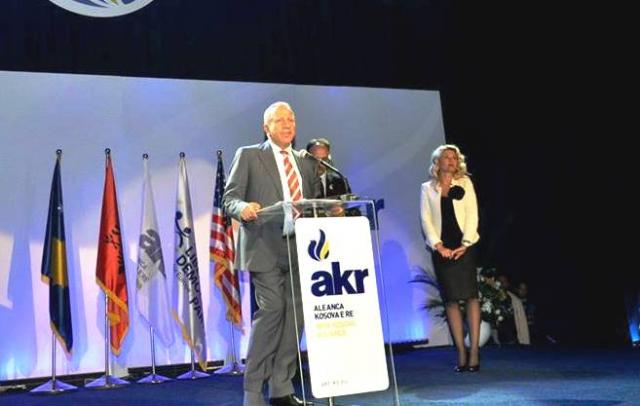 AKR  SİYASİ SAHNEDEN SİLİNMEYECEK