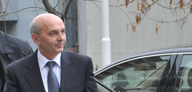YENİ BAŞBAKAN İSA MUSTAFA BERLİN’E UÇUYOR