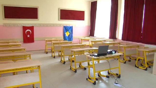 MEHMETÇİKTEN KOSOVALI ÖĞRENCİLERE DESTEK