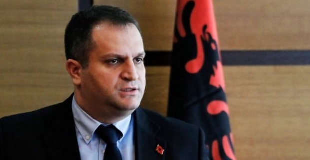 AHMETİ: OTOBÜSLERİN ALIMINI BAŞBAKAN MUSTAFA ENGELLEDİ