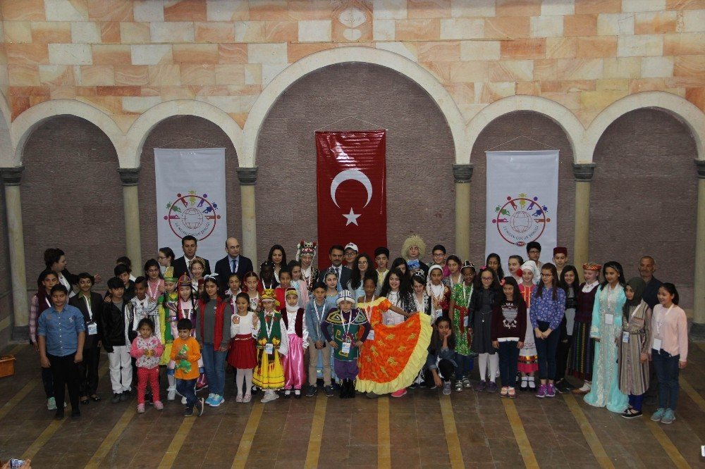 NEVŞEHİR VALİ AKTAŞ VE BELEDİYE BAŞKANI ÜNVER DÜNYA ÇOCUKLARINI KABUL ETTİ