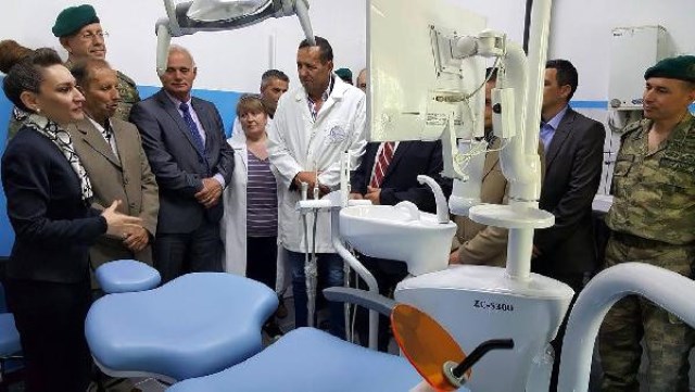 TÜRK ASKERİ BOŞNAK KÖYÜNÜN SAĞLIK OCAĞINI ONARDI