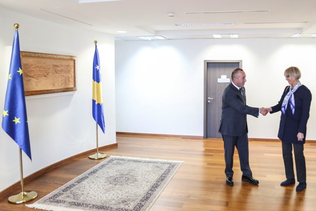AB,  KOSOVA’YA 100 MİLYON EURO DESTEK SAĞLAYACAK