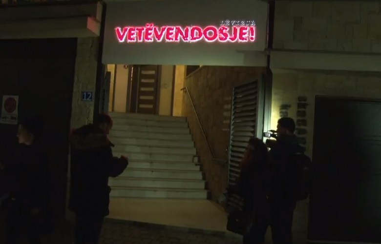 VETVENDOSJE’DE İSTİFALAR SÜRÜYOR