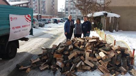 PRİZREN’DE İHTİYAÇ SAHİPLERİNE YAKIT YARDIMI YAPILDI