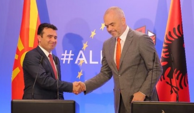 KUZEY MAKEDONYA VE ARNAVUTLUK İLE MÜZAKERELERE BAŞLAMA KARARI ERTELENDİ