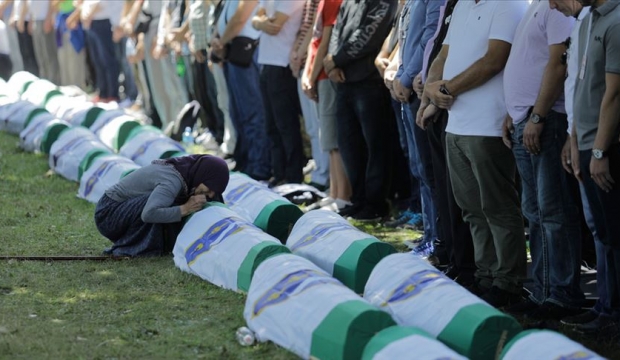 33 SREBRENİTSA KURBANI DAHA TOPRAĞA VERİLDİ