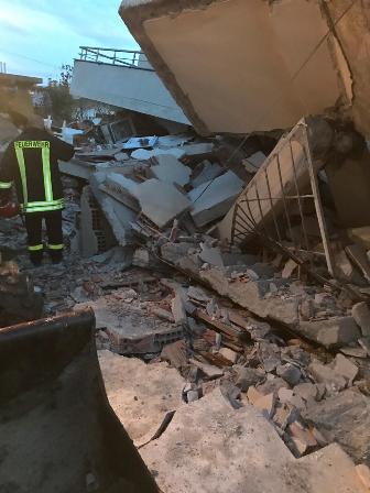 ARNAVUTLUK’TA ÖLÜ SAYISI ARTIYOR
