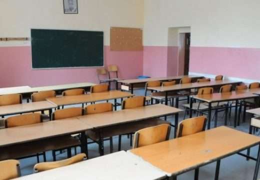 KOSOVA’DA ÜÇ HAFTA İÇERİSİNDE BİN 200’ÜN ÜZERİNDE ÖĞRENCİ VE ÖĞRETMEN COVİD-19’A YAKALANDI