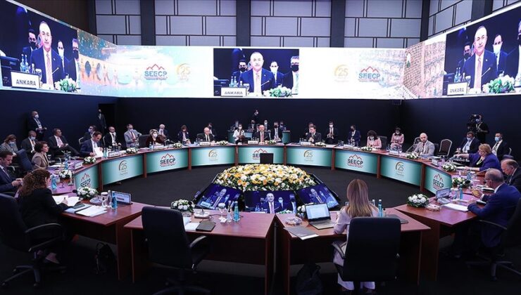 “AB, ANCAK GÜNEYDOĞU AVRUPA ÜLKELERİNİN TAMAMI ÜYE OLDUĞUNDA KÜRESEL BİR AKTÖR HALİNE GELEBİLİR”