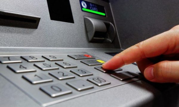 BİR BANKADAN UYARI: TELEFONDAN ARAYAN OLURSA BANKA BİLGİLERİNİ VERMEYİN