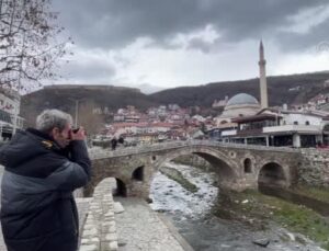 PRİZRENLİ FOTOĞRAFÇI ŞEHRİN YAKIN TARİHİNE IŞIK TUTUYOR