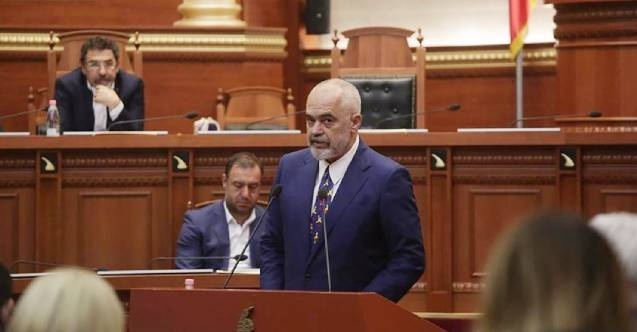 ARNAVUTLUK MECLİSİ, SREBRENİTSA SOYKIRIMININ KINANMASI ÖNERGESİNİ GÜNDEME ALMADI