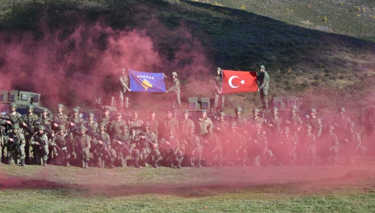 TÜRK ORDUSUNDAN FSK MENSUPLARINA EĞİTİM