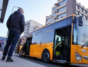 KOSOVA’DA ŞEHİR İÇİ TOPLU ULAŞIM ÜCRETİNE ZAM GELİYOR