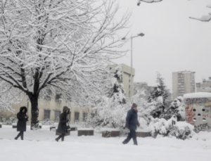 BÖLGEDE YOĞUN KAR YAĞIŞI HAYATI FELÇ ETTİ