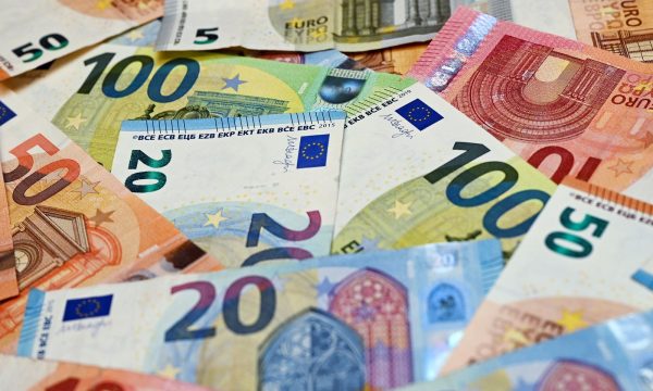  DİASPORA GEÇEN YIL KOSOVA’YA 1,2 MİLYAR EURO GÖNDERDİ