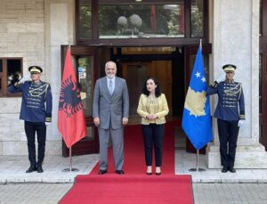 ARNAVUTLUK BAŞBAKANI RAMA KOSOVA’DA