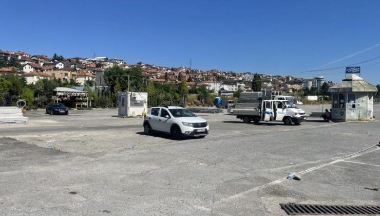 GENÇLİK MERKEZİNDEKİ OTOPARK GEÇİCİ OLARAK KAPATILDI