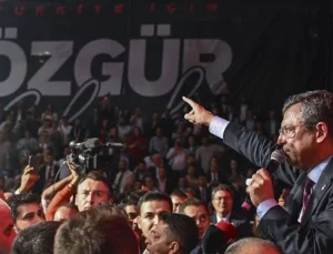 13 YILLIK KILIÇDAROĞLU DÖNEMİ KAPANDI, YENİ GENEL BAŞKAN ÖZGÜR ÖZEL