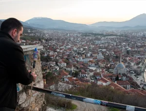 PRİZREN’DE RAMAZAN GELENEĞİ: İFTAR TOPU ATMA