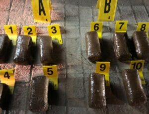 POLİS OPERASYONUNDA 10 KİLODAN FAZLA KOKAİN ELE GEÇİRİLDİ