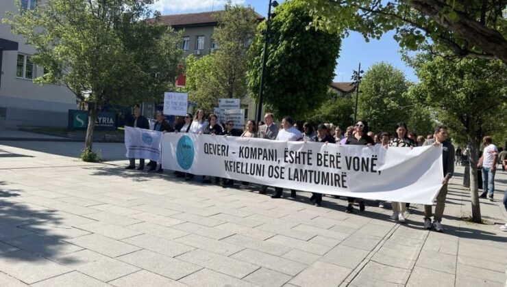 ÖZEL SEKTÖR ÇALIŞANLARI PROTESTO DÜZENLEDİ