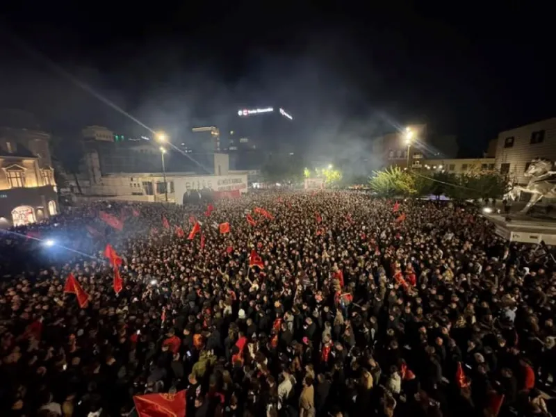 protesto- 13-cü- gece