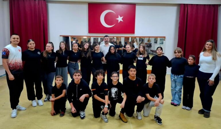 GERCEK-DERNEGİ- COCUK- FOLKLOR -EKİBİ