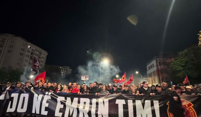 protesto- 18- gece1